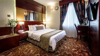 اتاق دو تخته دبل هتل الماس 1 مشهد اتاق دو تخته دبل هتل الماس 1 مشهد